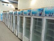 Pionowy chłodniczy chłodniczy napój chłodzący do sklepu detalicznego ze szklanymi drzwiami