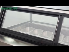 Prezentacja lodów w zamrażarce