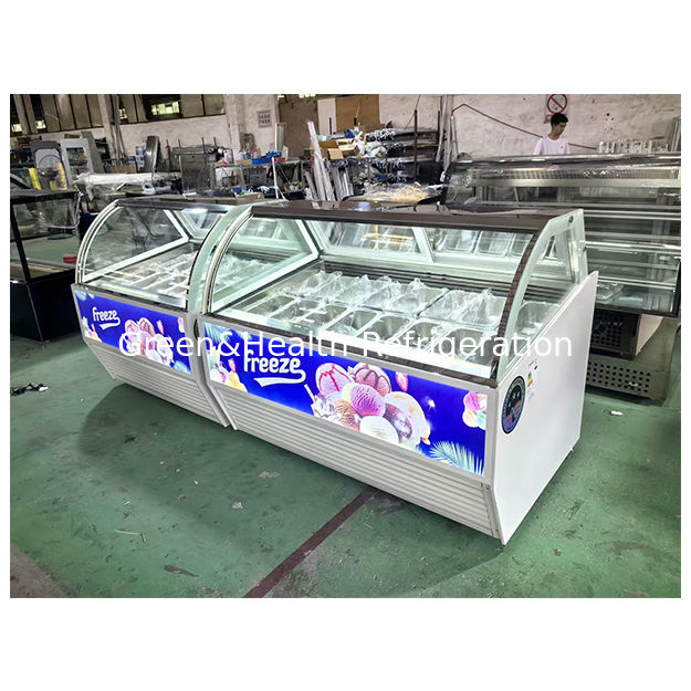Sklepy z lodami/Supermarkety używają chłodzenia magazynowego do prezentacji lodów. Witryny chłodnicze.